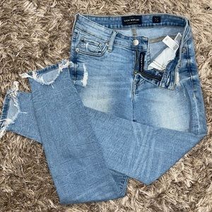 Lucky Brand, light wash skinny jeans. Size 0/25.